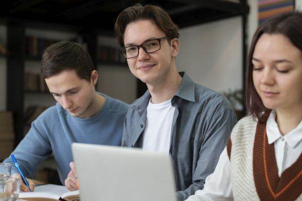 Competition for students who want to become entrepreneurs